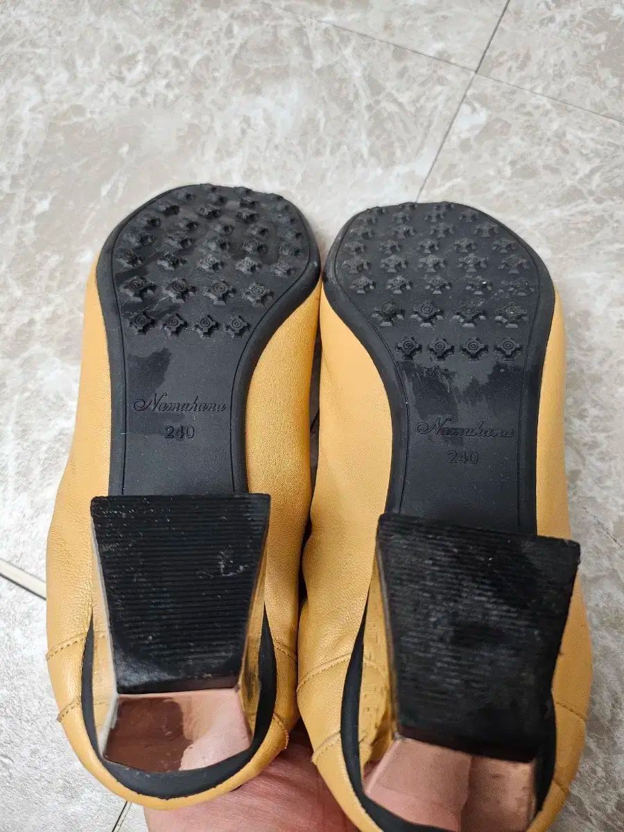 ナムハナ パンプス