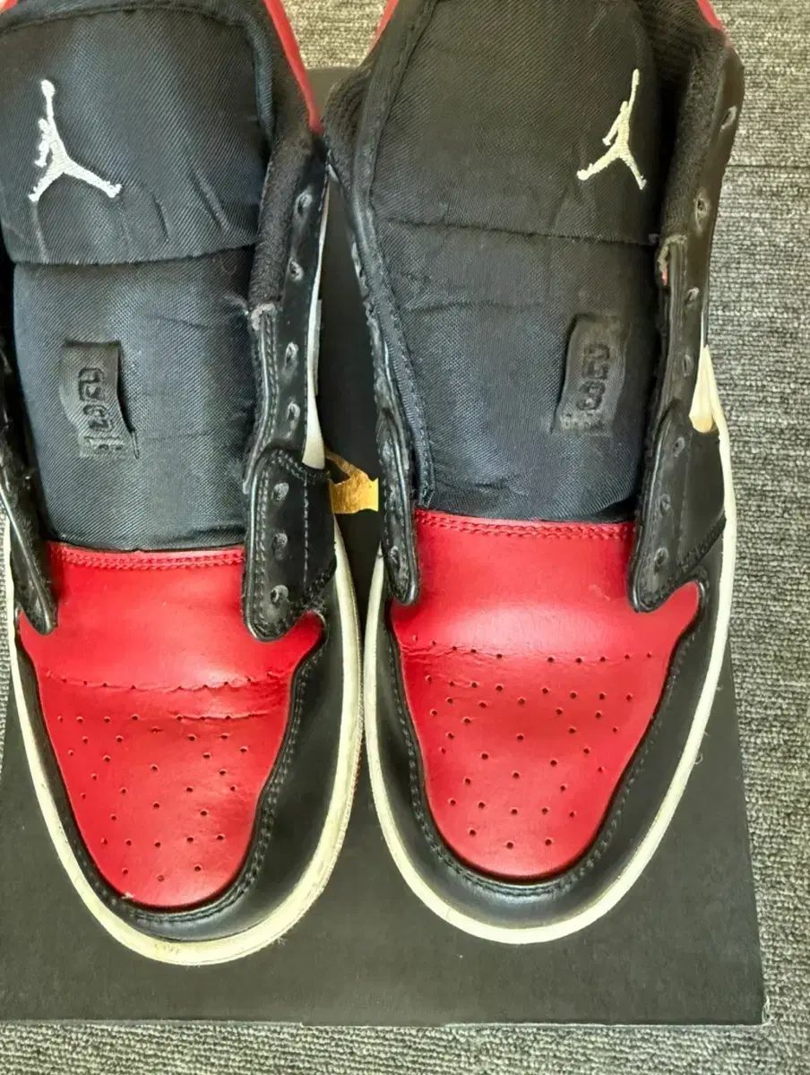 ナイキ ジョーダン1 ロー ブレーザー ブレッド トゥー 270