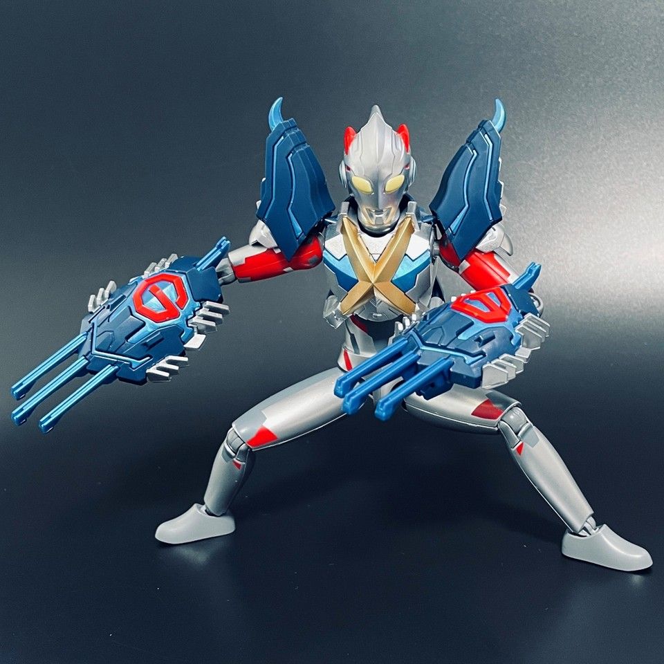 ブロックアクションフィギュア ウルトラマンXベムスター＆サイバーゴモラ ブロックアクションフィギュア ウルトラマンXベムスター＆サイバー