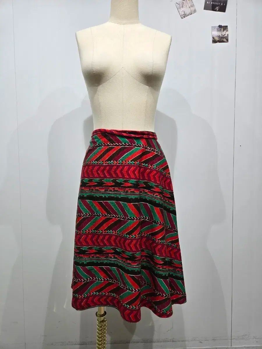 ISSEY MIYAKE イッセイミヤケ Rab ラブ パータン A LINE スカート レッド グリーン