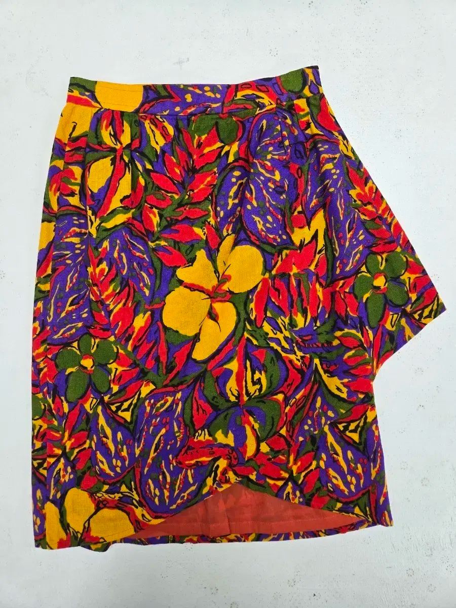 イヴ サンローラン 華やかなフラワー パータン スカート