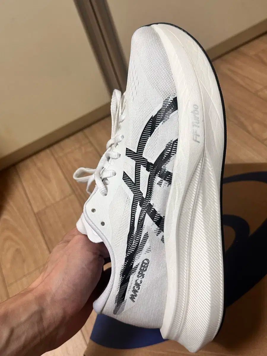 asics アシックス MAGIC SPEED4 26.5cm