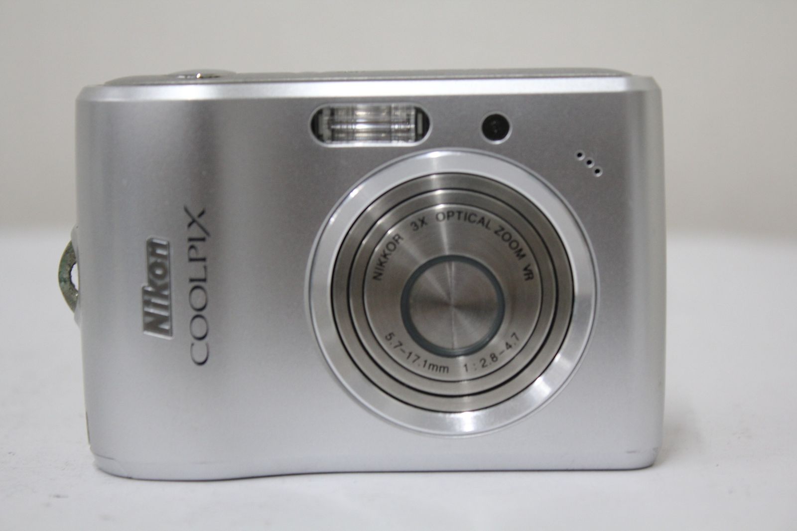 返品保証 便利な単三電池で使用可 ニコン Nikon Coolpix L15 コンパクトデジタルカメラ e3888