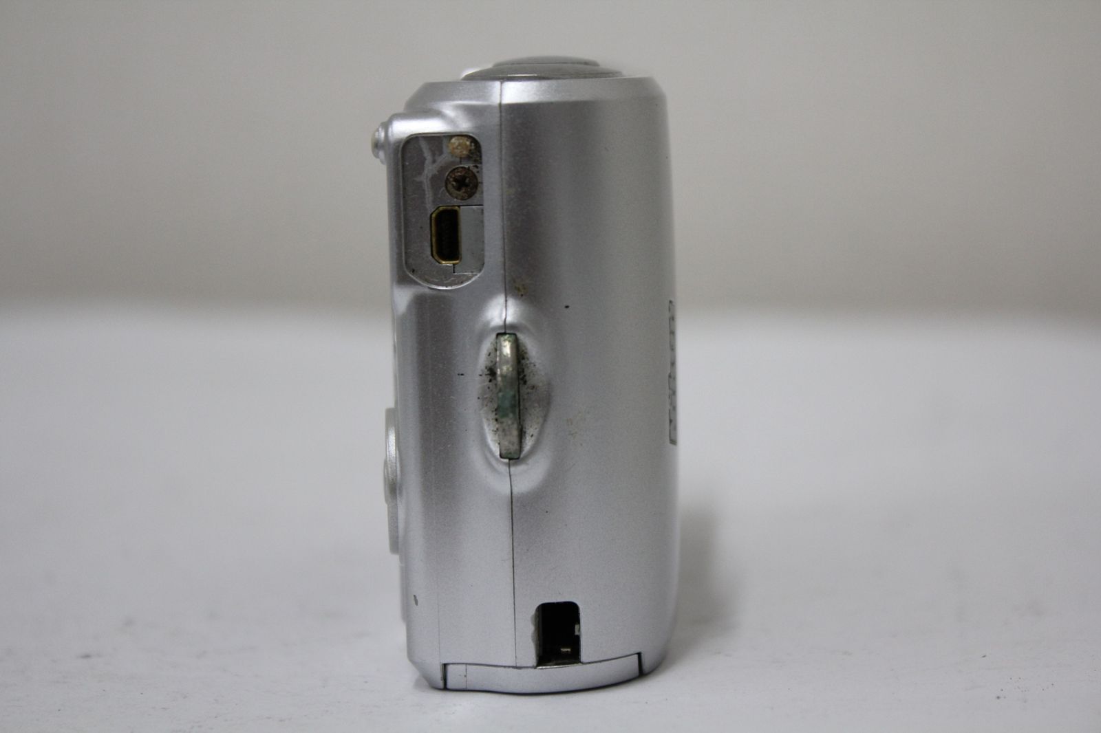 コンパクトデジタルカメラ e3888