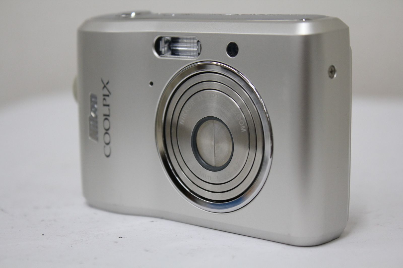 返品保証 便利な単三電池で使用可 ニコン Nikon Coolpix L16 コンパクトデジタルカメラ e3890