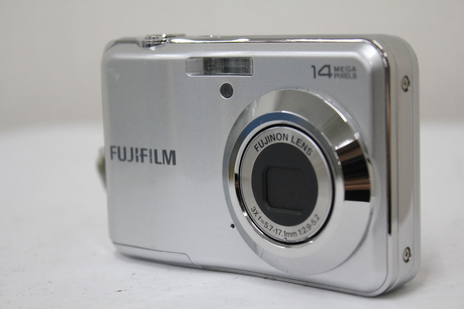 返品保証 便利な単三電池で使用可 富士フィルム Fujifilm Finepix AV210 コンパクトデジタルカメラ e3891