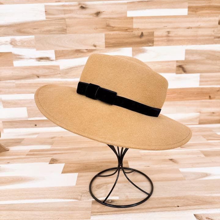 ハット ブラック