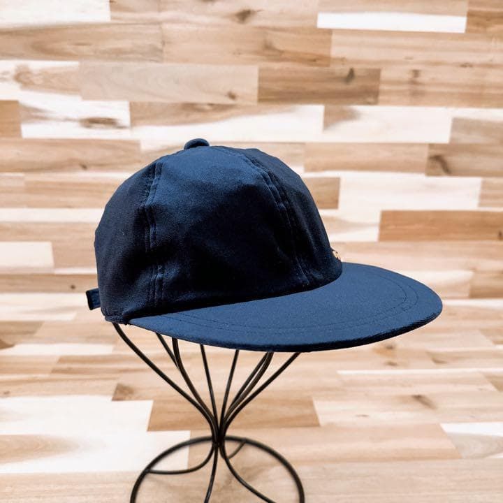 ツバ裏チェック柄