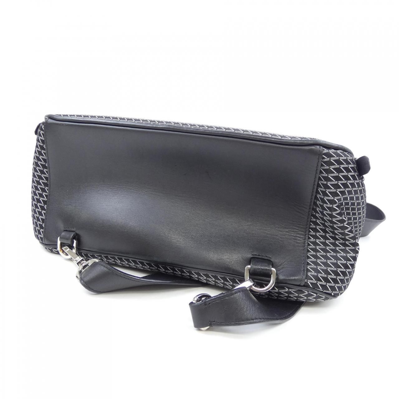 ヴァレクストラ VALEXTRA K-VAL BAG - メルカリ