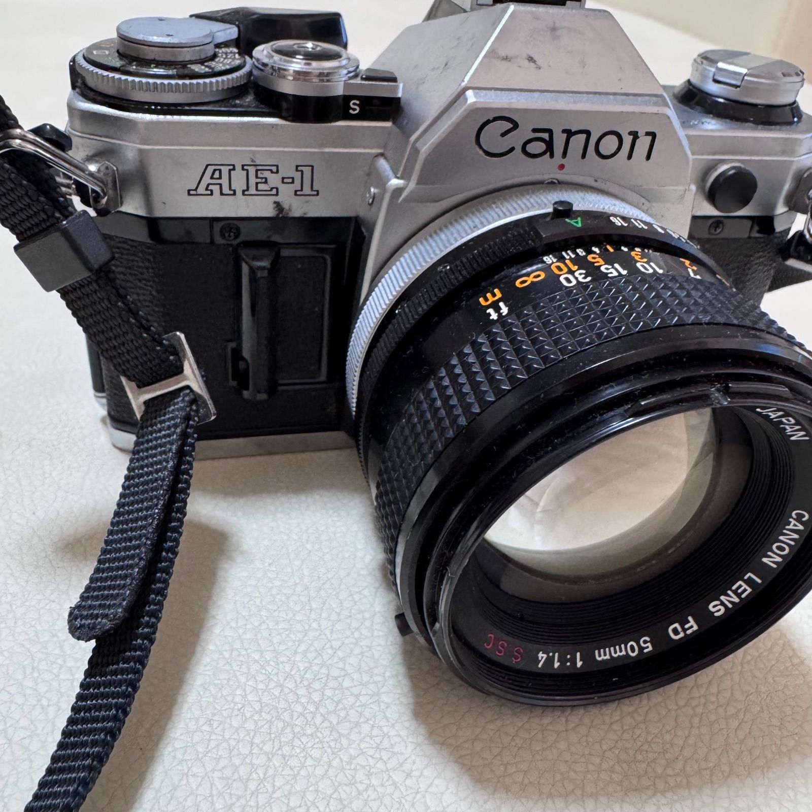 Canon AE-1 フィルム一眼レフカメラ　動作確認済 Canon AE-1 フィルム一眼レフカメラ 動作確認済