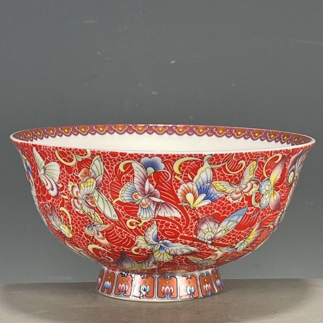 大清乾隆紅地琺瑯彩花卉碗 景徳鎮 陶磁器 装飾品 現代工芸品 美術品