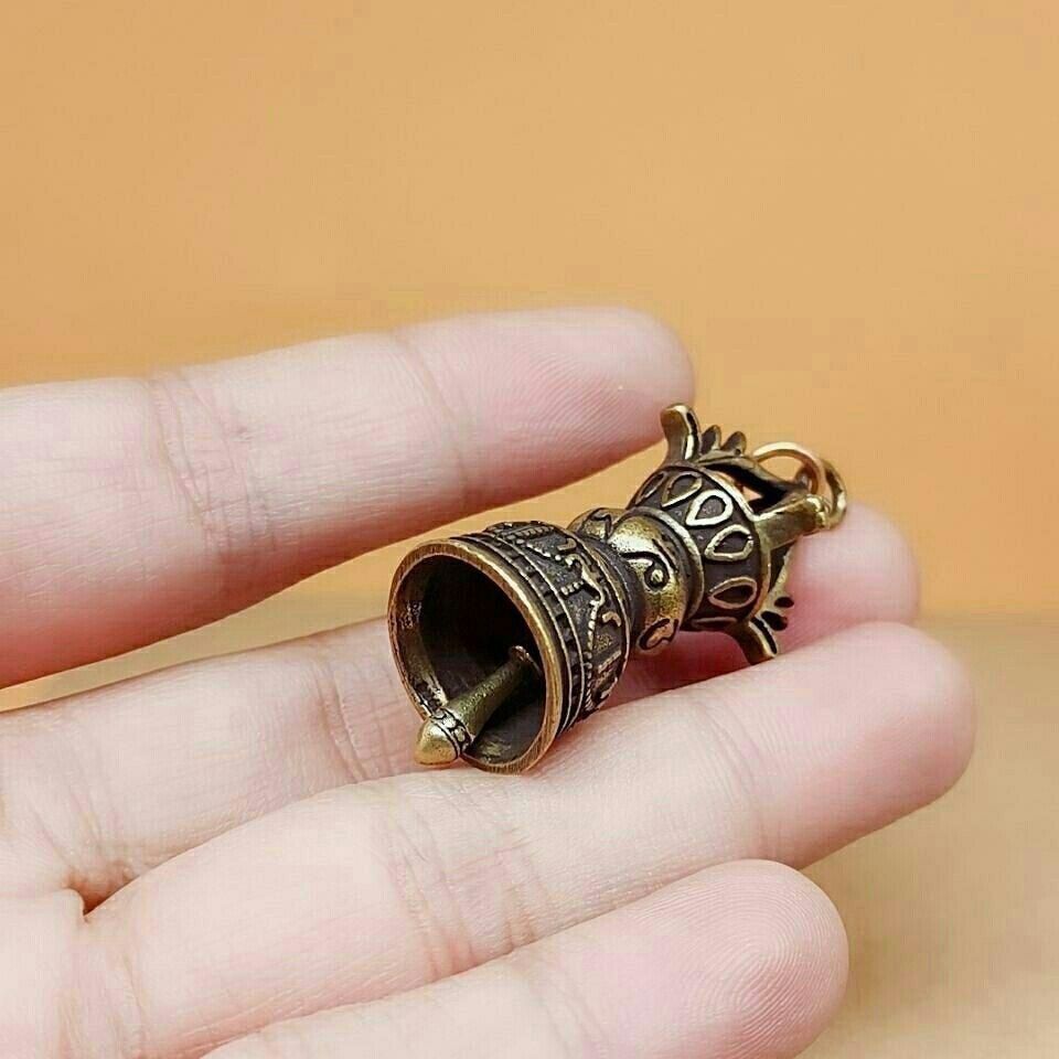 銅 細工 六字真言金剛鈴 掛鈴 法器 辟邪 開運 平安 招財 置物 - メルカリ