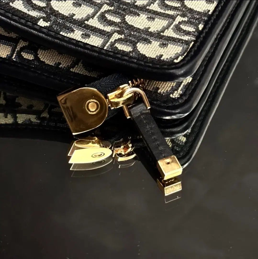 ディオール オブリーク