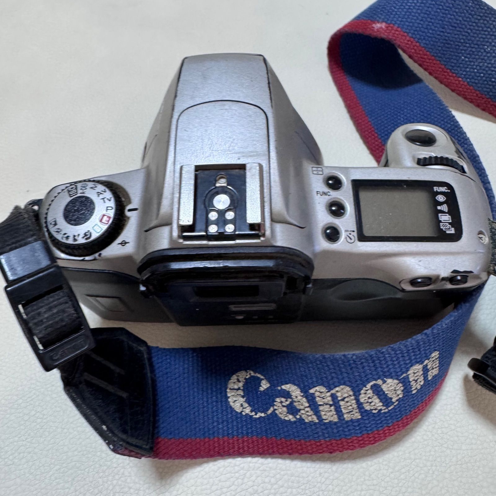 Canon EOS Kiss IIIフィルム一眼レフ キャノン 付属品あり Canon EOS Kiss III L フィルム一眼レフ の使い方 | Totte Me Camera