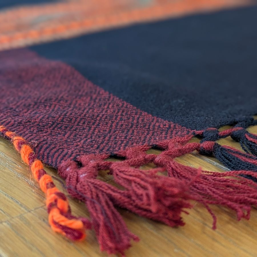  インド製 手織りショール テーブルランナー ブラック レッド 民族柄 ボヘミアン フリンジ付き ストール ショール 小物
