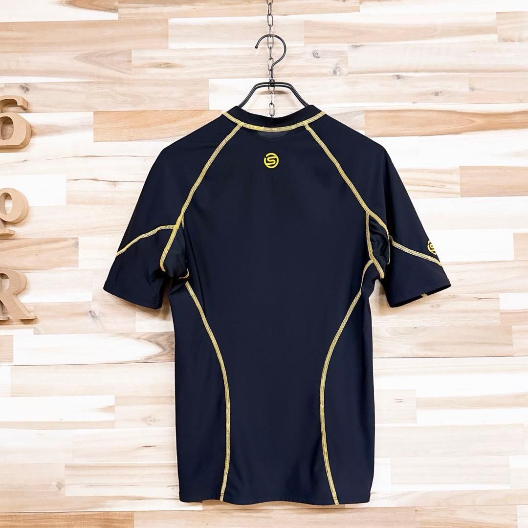 【スキンズ】コンプレッション インナーウェア 半袖Tシャツ スポーツ L 黒×黄 スキンズ】コンプレッション インナーウェア 半袖Tシャツ スポーツ L