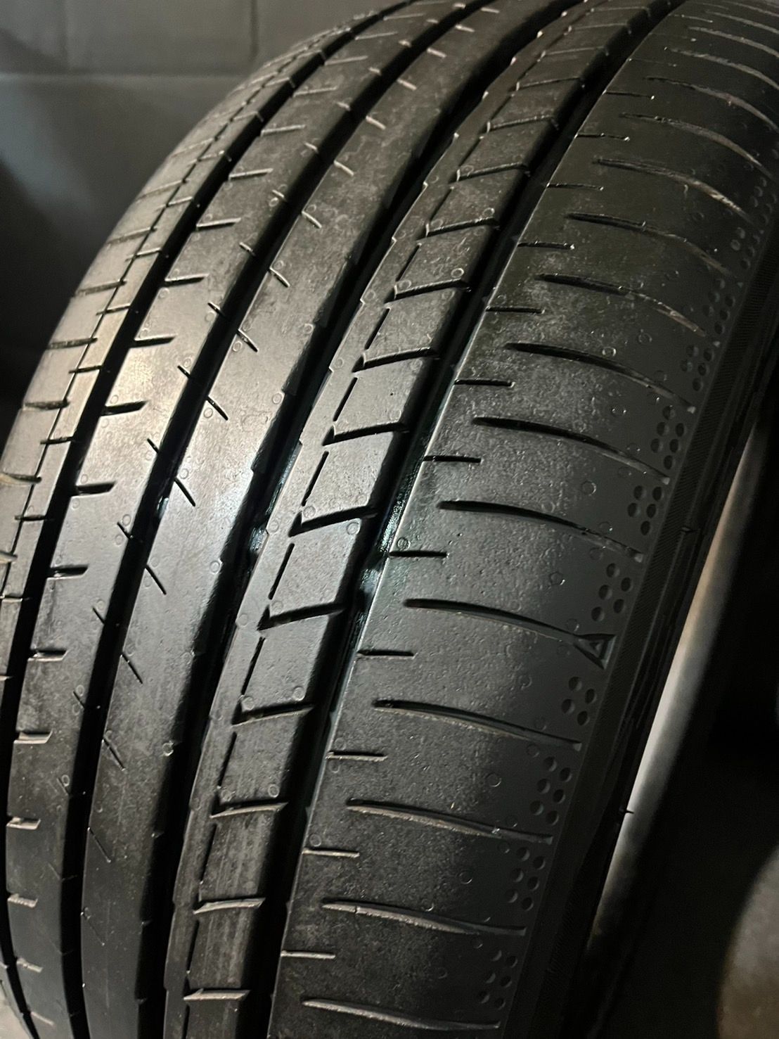 うっすらイボ 製 約9 7分山 ヨコハマ ブルーアース BluEarth GT 225 45 R 18 1本 h_700