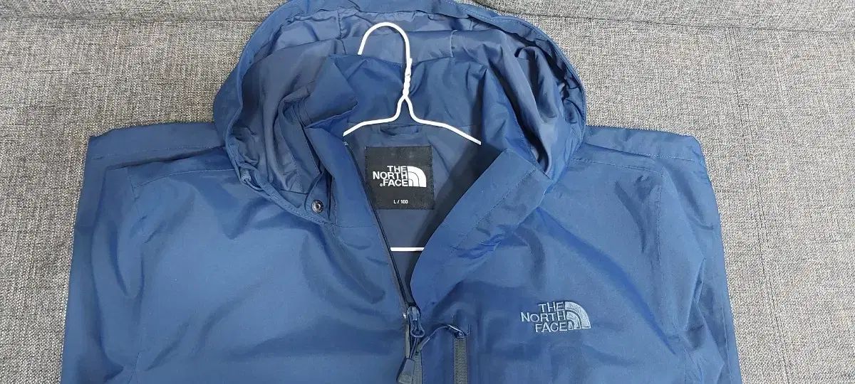 THE NORTH FACE ザノースフェイス ウィンドブレーカー ジャケット ブルー L
