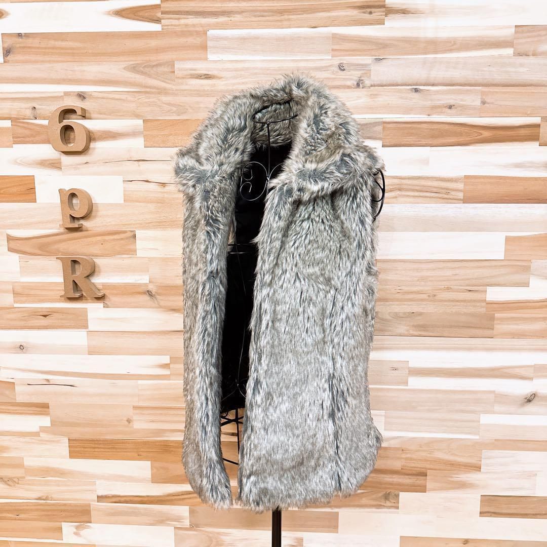 ザラ ふわふわ エコファー フェイクファー ショート ベスト S ベージュ×黒