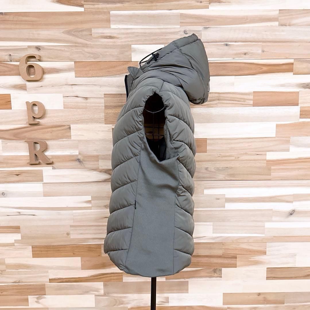 ZARA - 【ザラ】フード付き ニット切り替え キルティング 中綿 ベスト XS 黒ブラック ザラ】フード付き ニット切り替え キルティング 中綿 ベスト L カーキ