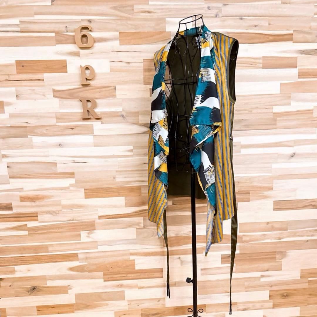 イアパピヨネ サテン 配色パターン 切り替え ベスト フリンジ カーキ×緑