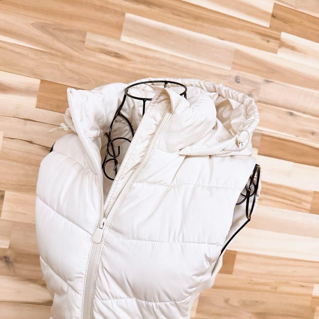 ZARA - 【ザラ】ニット切り替え キルティング 中綿 ベスト フード付き 軽量 XS 白 トップス 【ザラ】ニット切り替え キルティング 中綿 ベスト フード