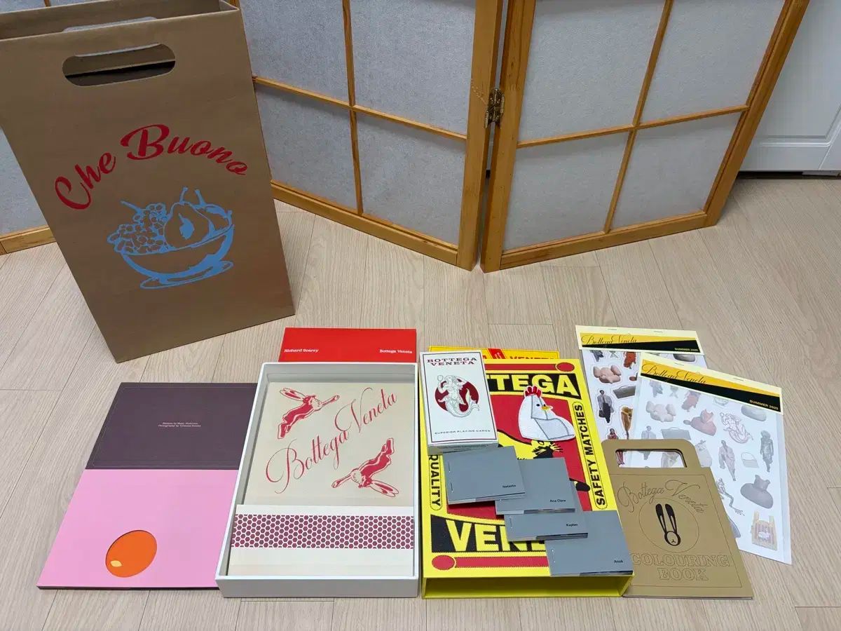 ボッテガ ヴェネタ グッズセット リングブック ステッカーなど