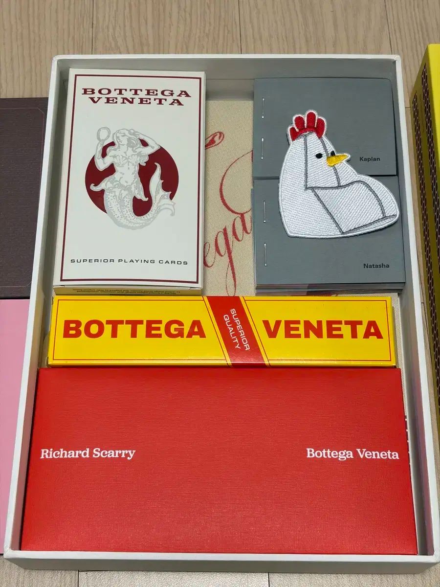ボッテガ ヴェネタ グッズセット リングブック ステッカーなど