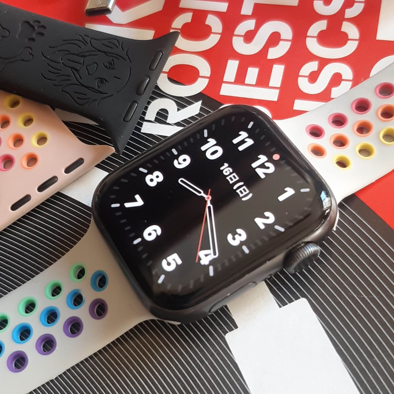 SE1世代 アップルウォッチ 44mm・GPS Apple Watch KFF03 Apple SE 
