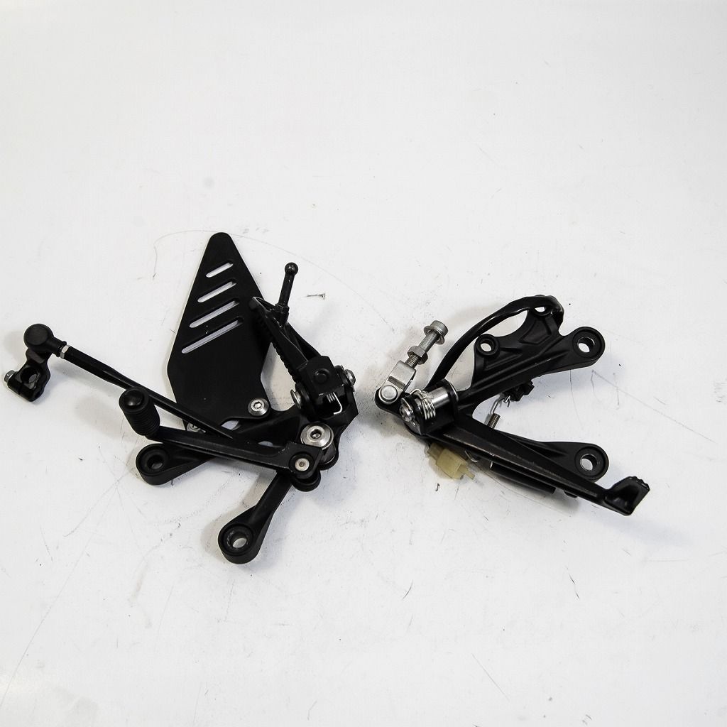 カワサキ ZX-6R(ZX636E) 純正 メインステップASSY 左右 ブレーキペダル