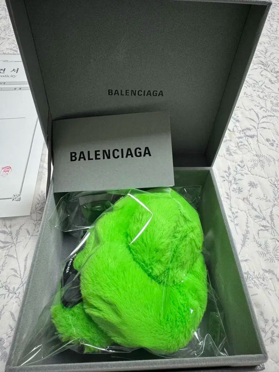 バレンシアガ モデル キーホルダー