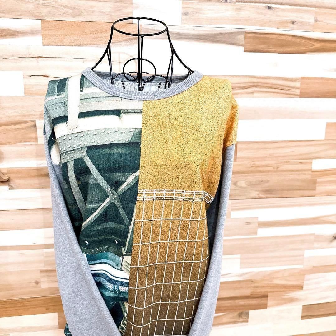 アメリ グラフィック フォト プリント スウェット トレーナー グレー×カーキ