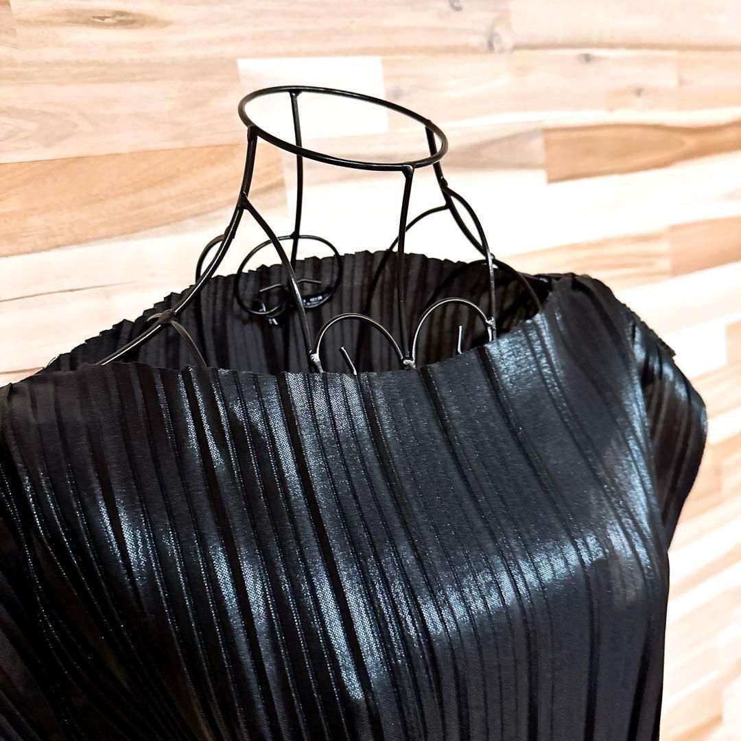 プリーツ ノースリーブ