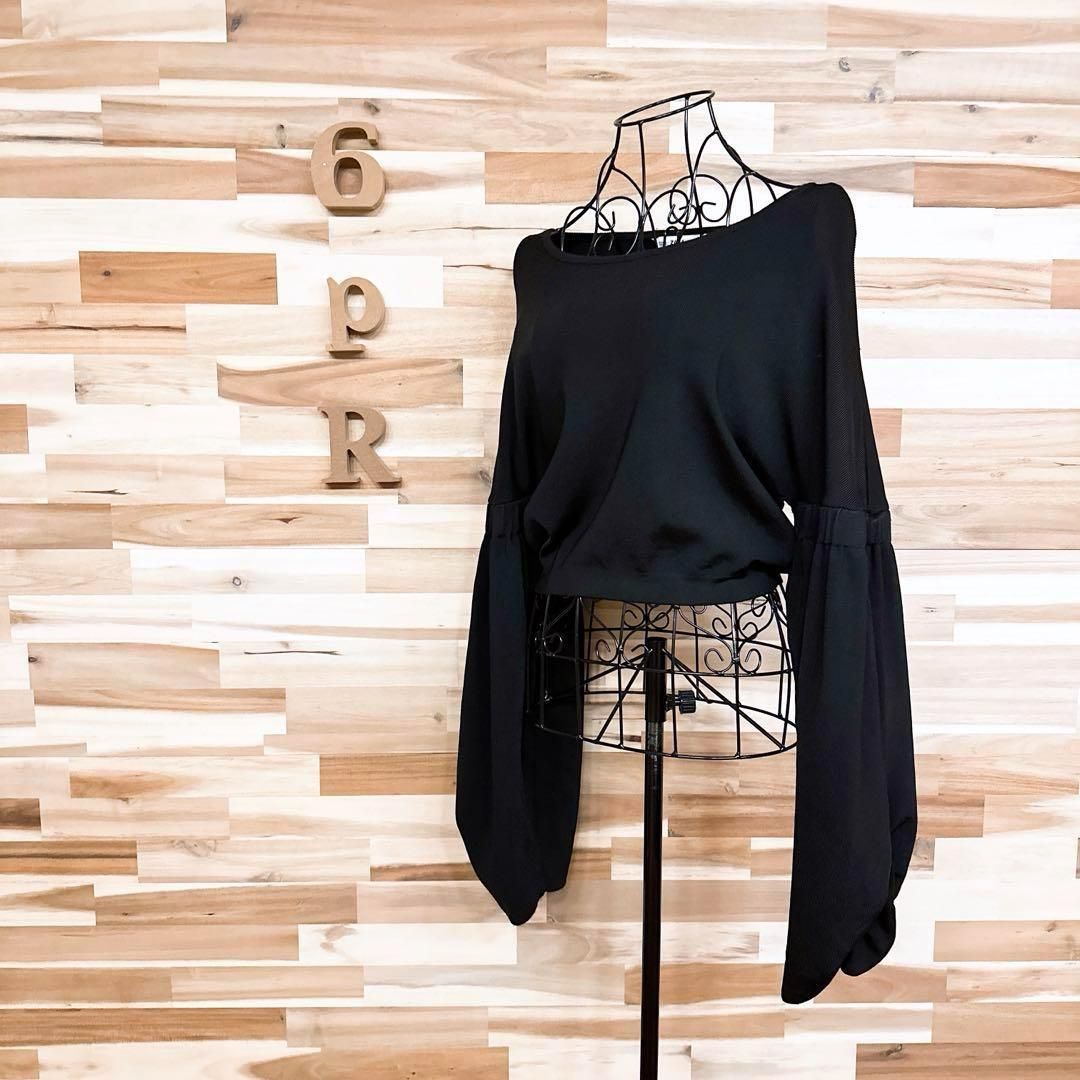 ru_ 出品 希少【ザラ】ボリューム スリーブ クロップド ニット トレーナー M 黒