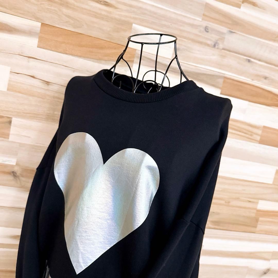  ラブモスキーノ オーバーサイズ ハート ロゴ プリント スウェット 長袖黒×銀 トレーナー スウェット トップス