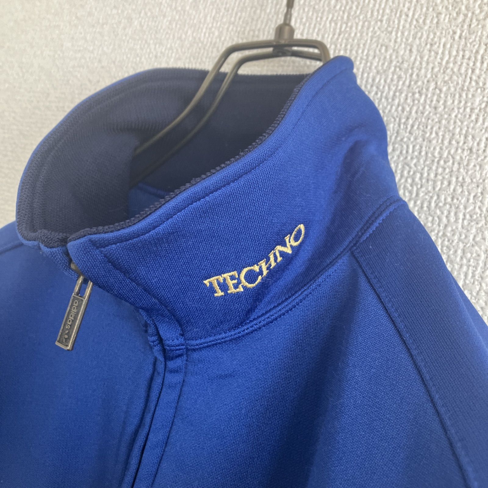 稀少】90s adidas アディダスオリジナルス ロゴ刺繍 デサント製