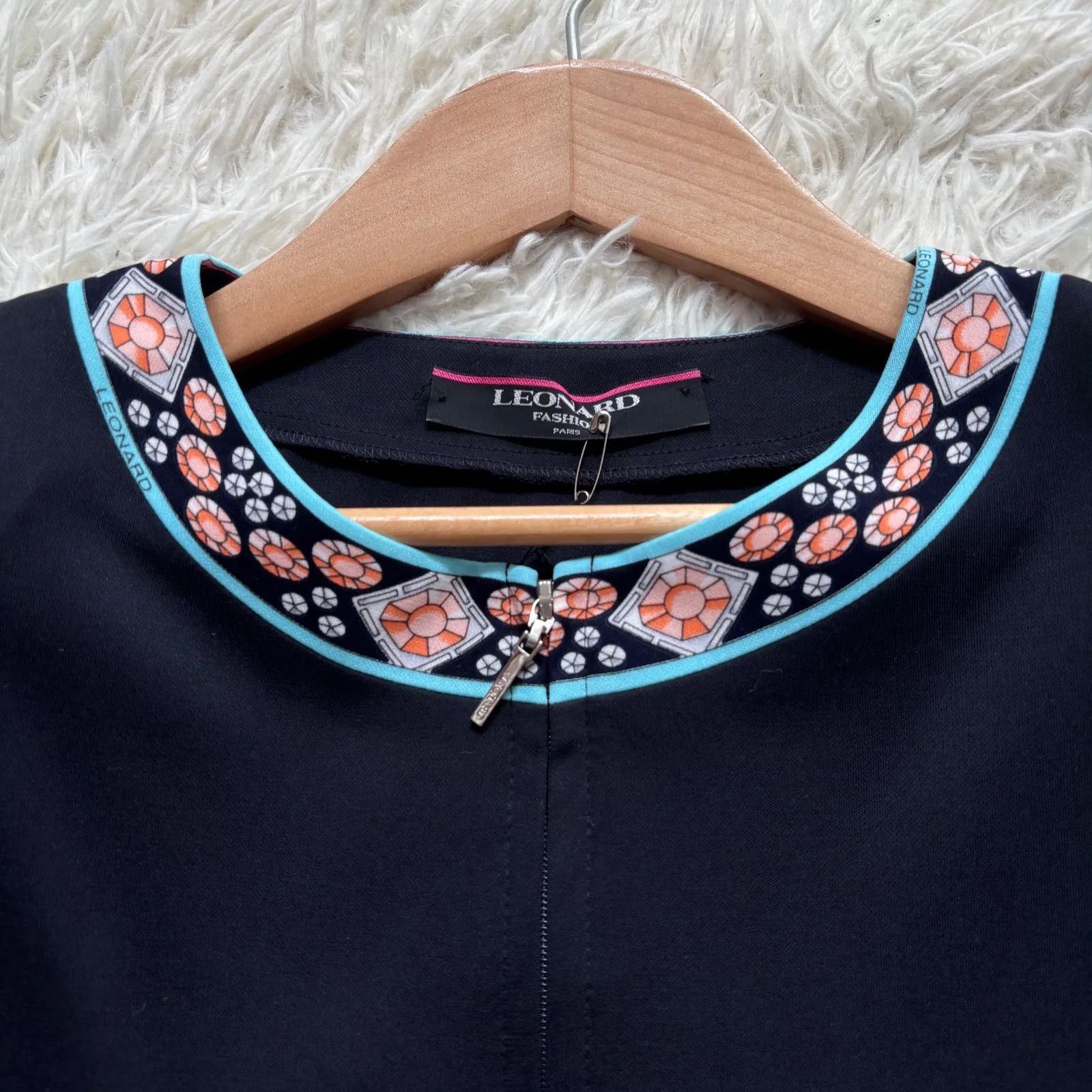 レオナール カンカン素材 カーディガン 大きいサイズLL 七分袖 ジャージー ストレッチ ジップアップ トップス レディース ブラック LEONARD FASHION