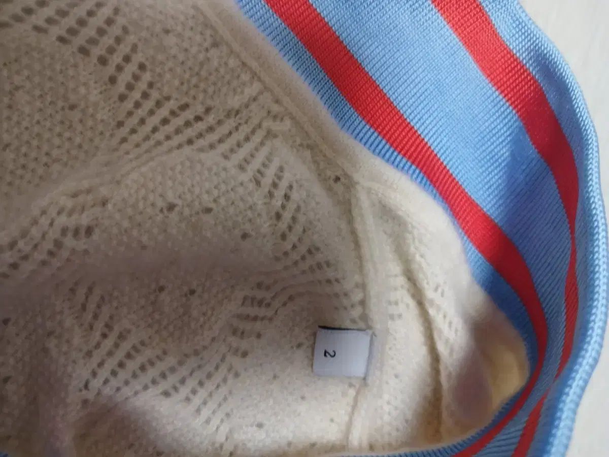 ブレンド Vネック