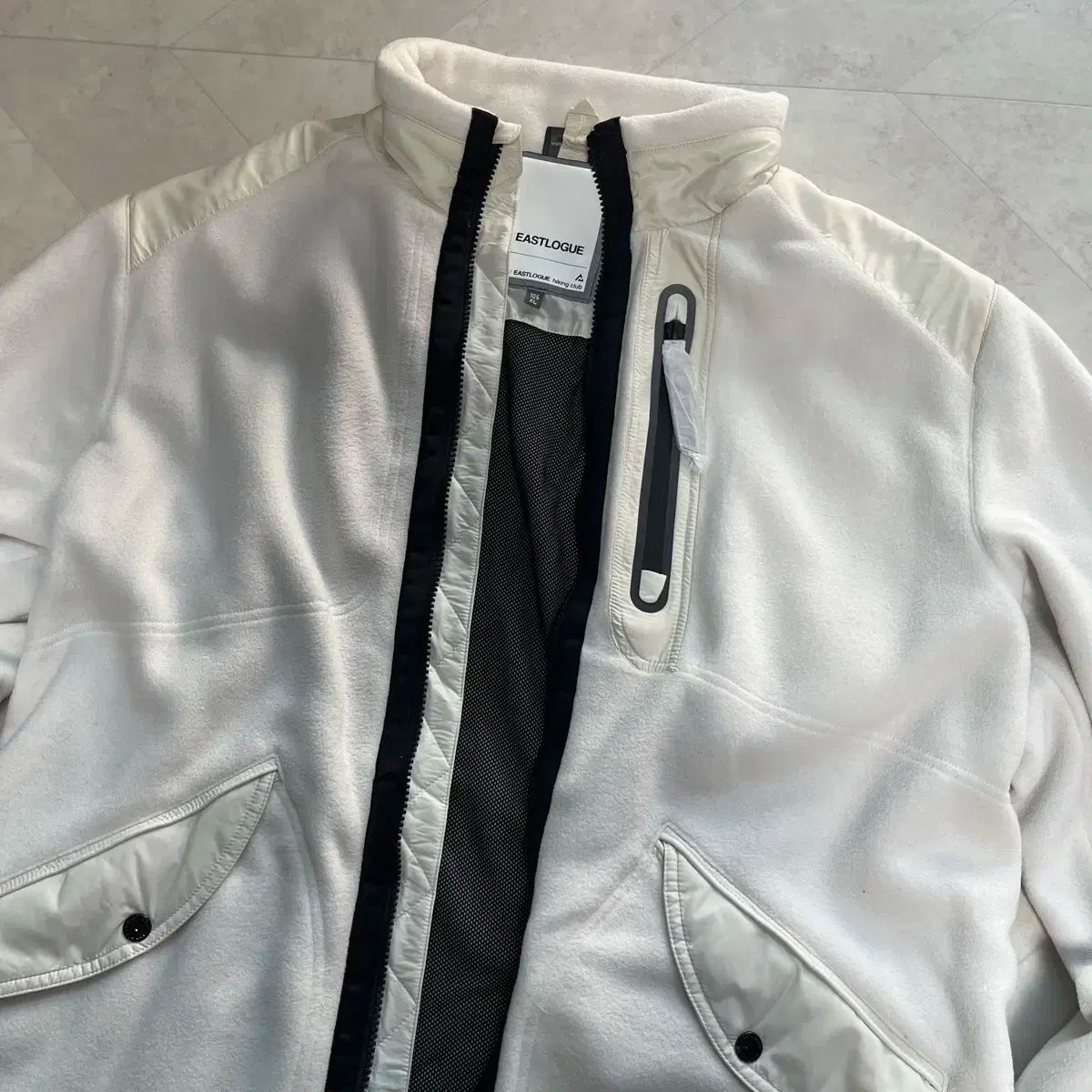 XL イーストローグ x ニューバランス フリース ジャケット クリーム