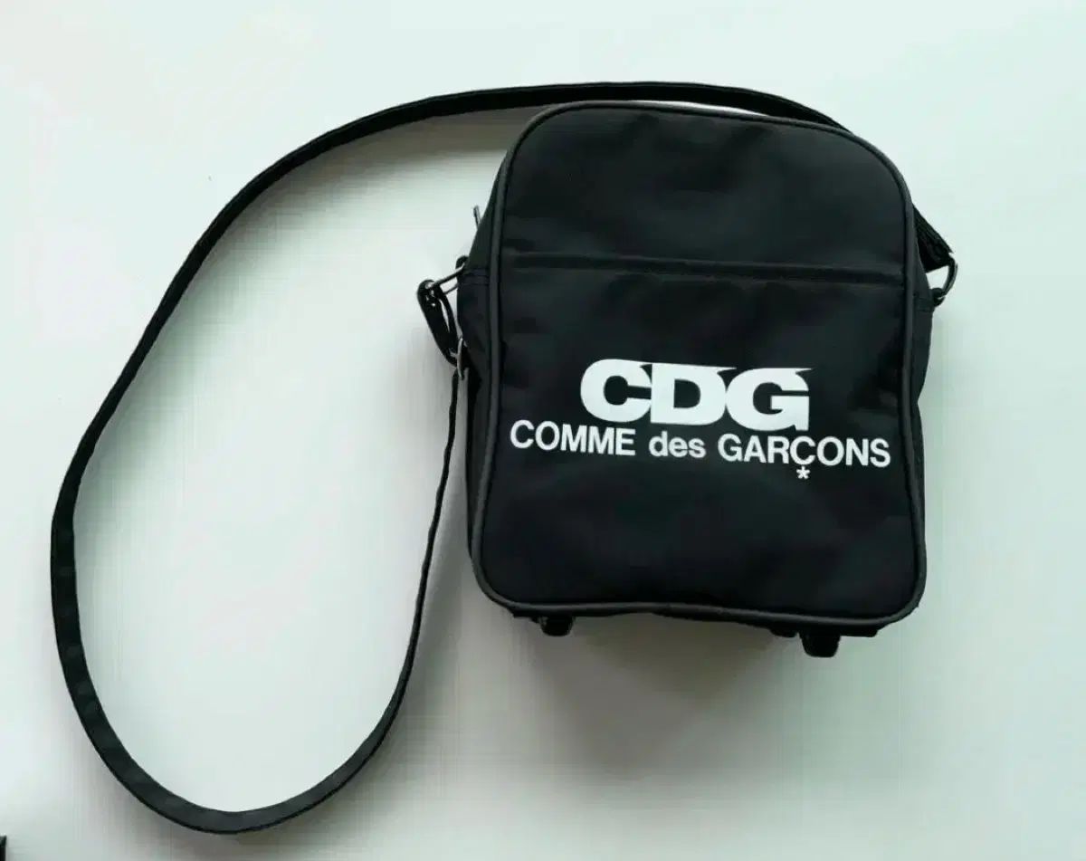 CDG クロスバッグ コム デ ギャルソン