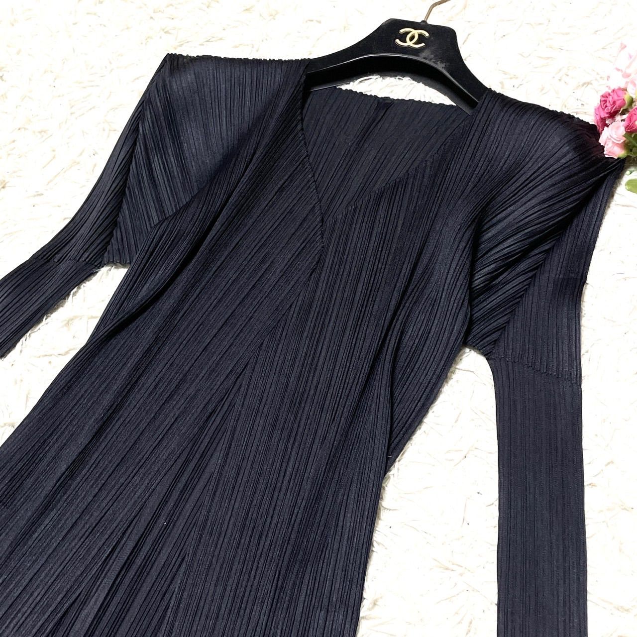 【美品】イッセイミヤケ プリーツプリーズ カーディガン リボン付き サイズ3 PLEATS PLEASE ISSEY MIYAKE（カーディガン）のフリマアイテム一覧