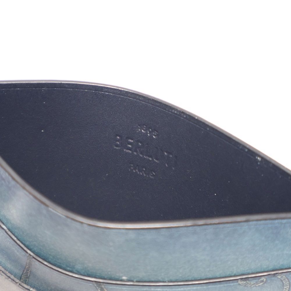 スクリットレザ