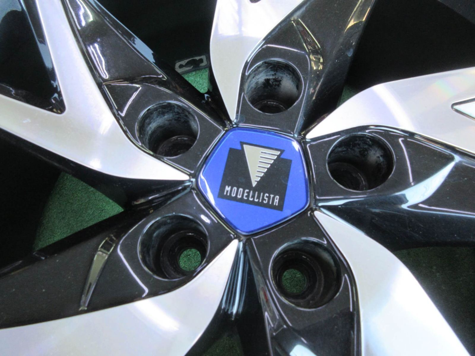  モデリスタ ウィングダンサーVIII 7 J 17 5 H 100 45 50プリウス カローラツーリングなどに是非 17インチ タイヤ ホイールセット