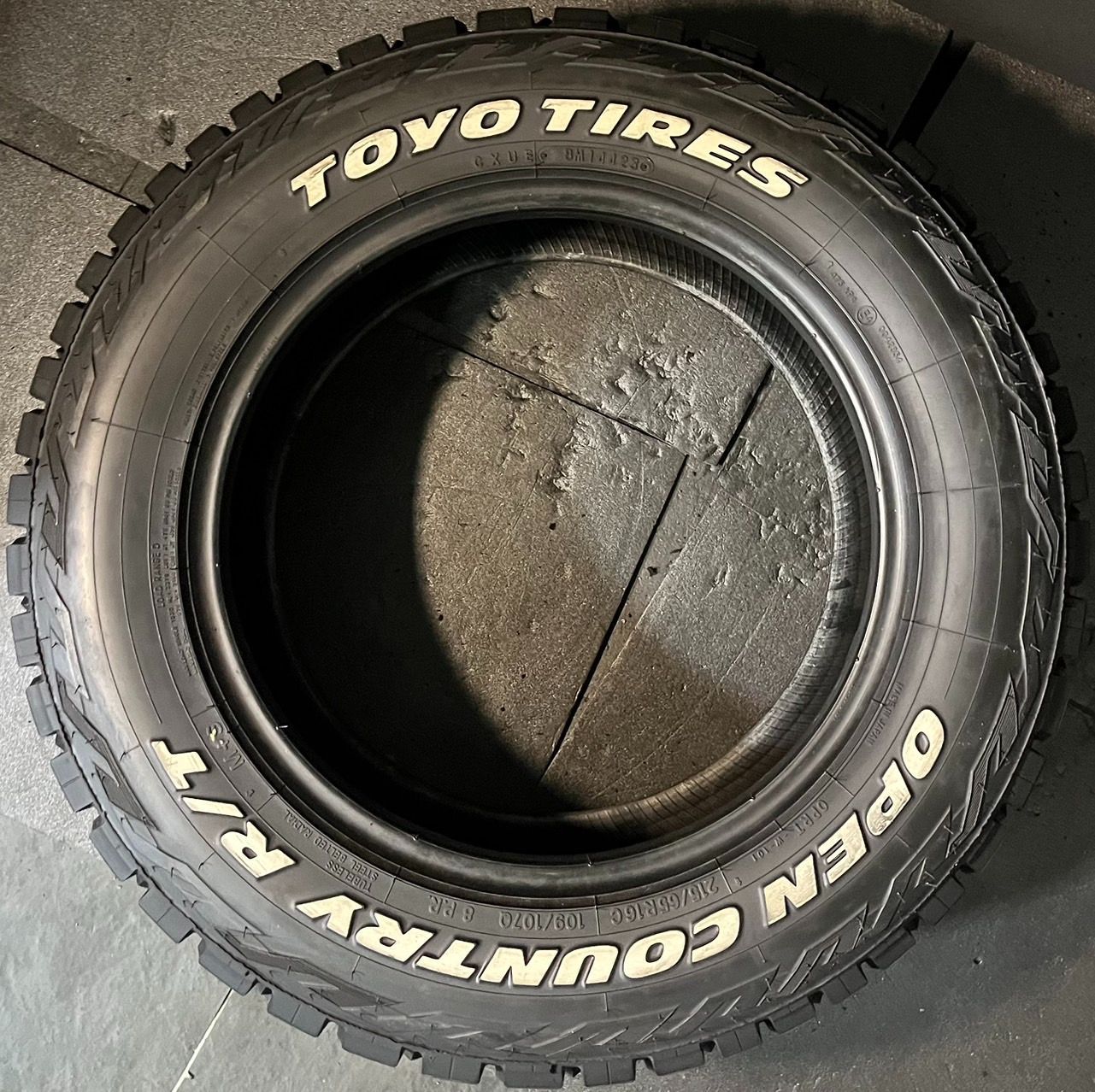 トーヨータイヤ TOYO