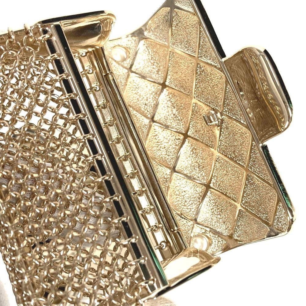 CHANEL シャネル バングル マトラッセ キルティング ハンドバッグ 型 
