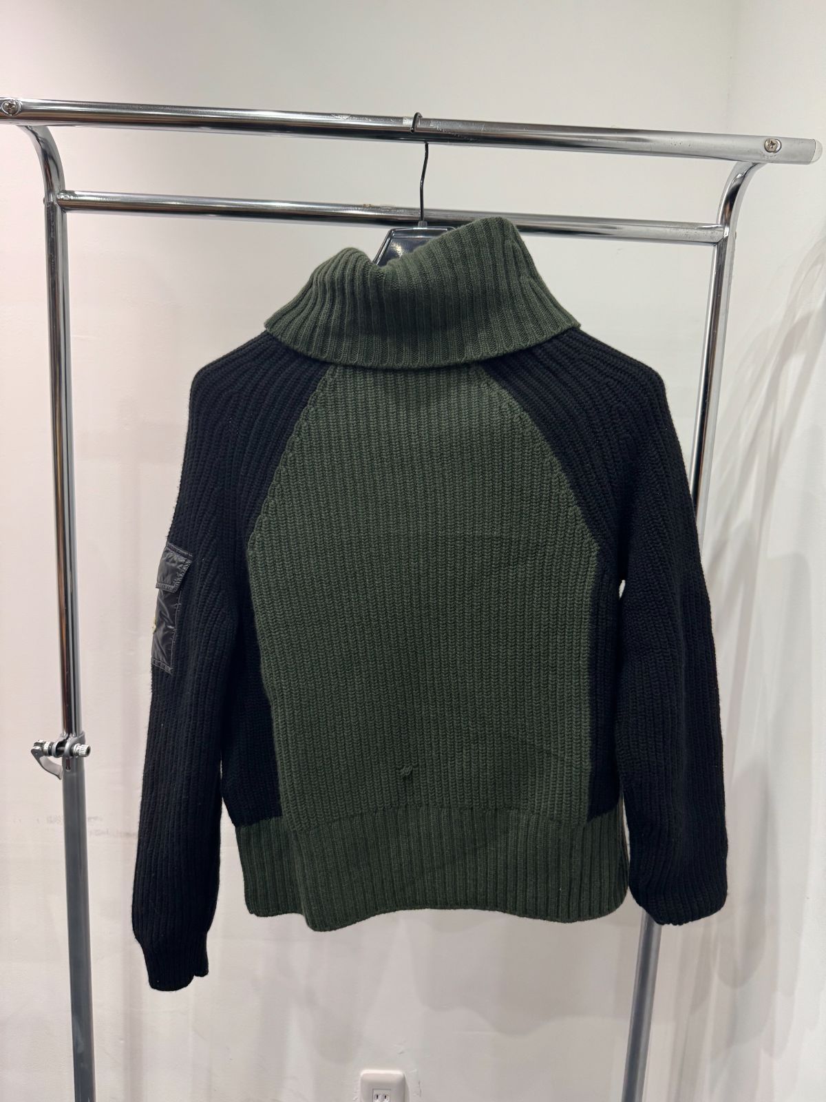 MONCLER カシミア混 ニット セーター Sサイズ トップス D25073158