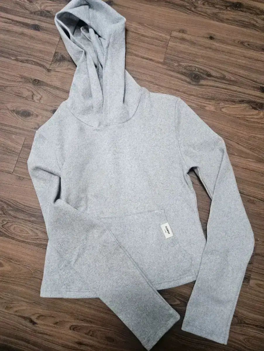 GLOWNY コンフォート フーディー Tシャツ m パーカー トップス