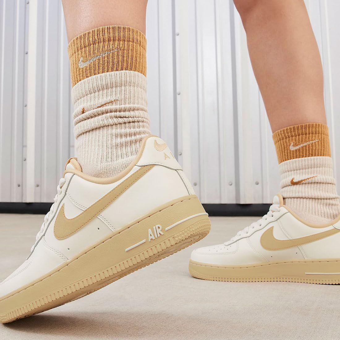  ナイキ エア フォース 1 07 W AIR FORCE セイル ビンテージグリーン セサミ FZ 3597-133 スニーカー シューズ 日本 27.5 cm その他 陸上競技