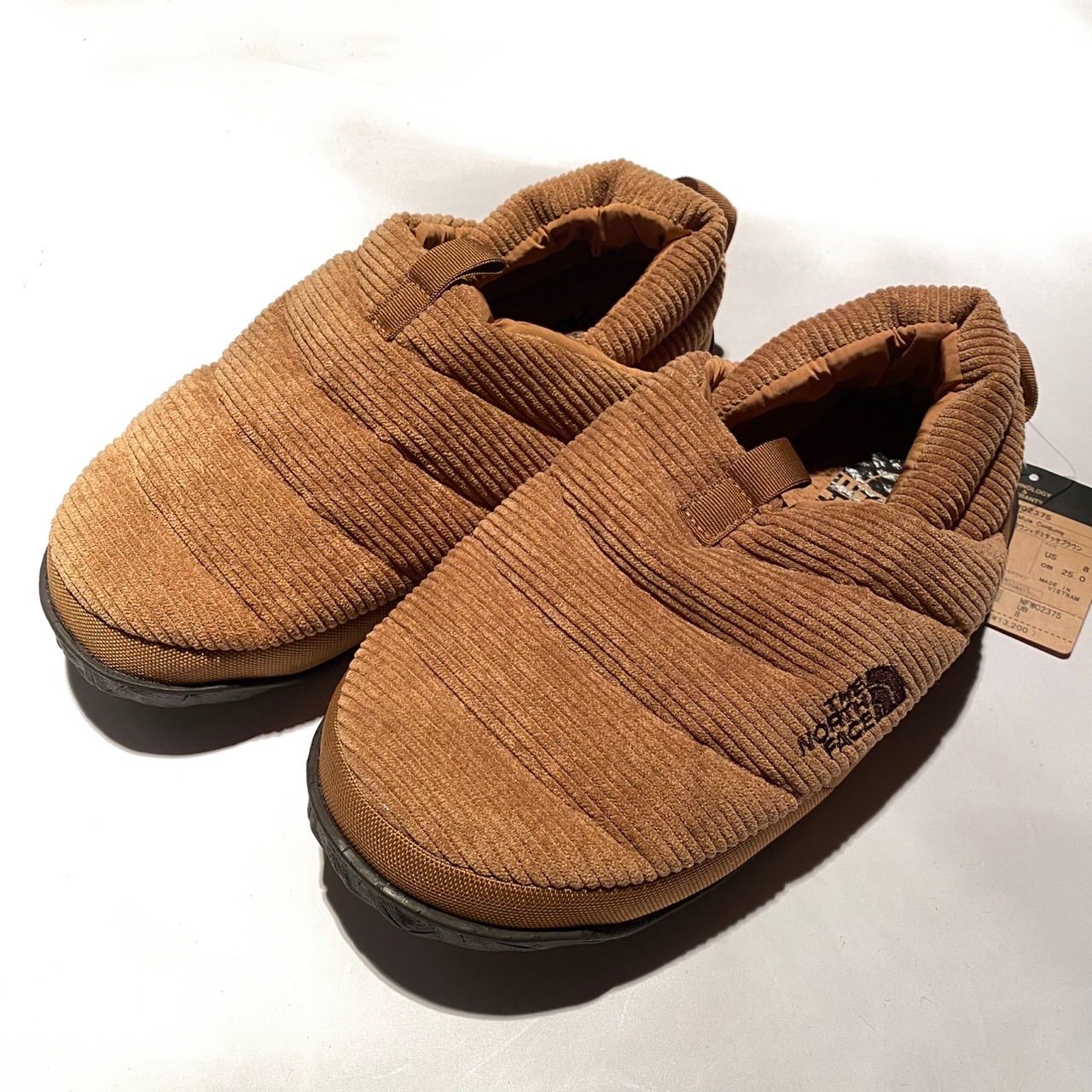 THE NORTH FACE W Nuptse Mule Corduroy UB ユーティリティブラウン×デミタッセブラウン 25 cm