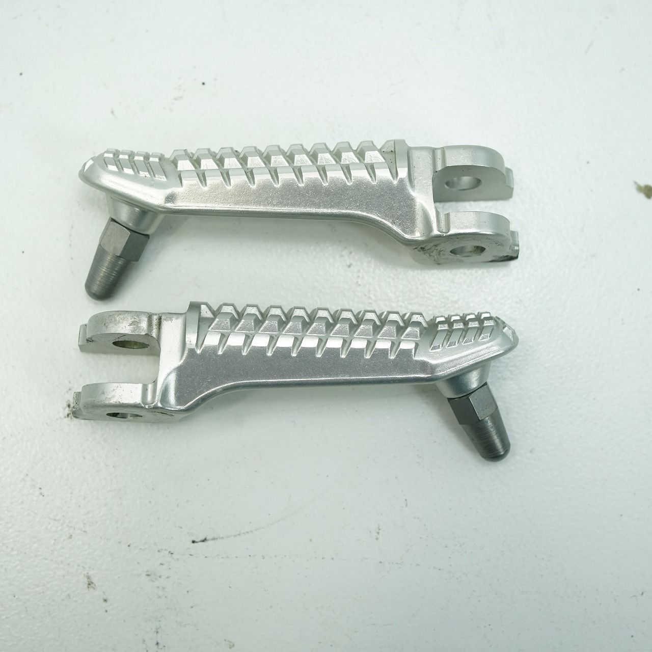 嘘つきゲーム スクエア缶バッジ 公式 スタジオわさび 激レア 希少